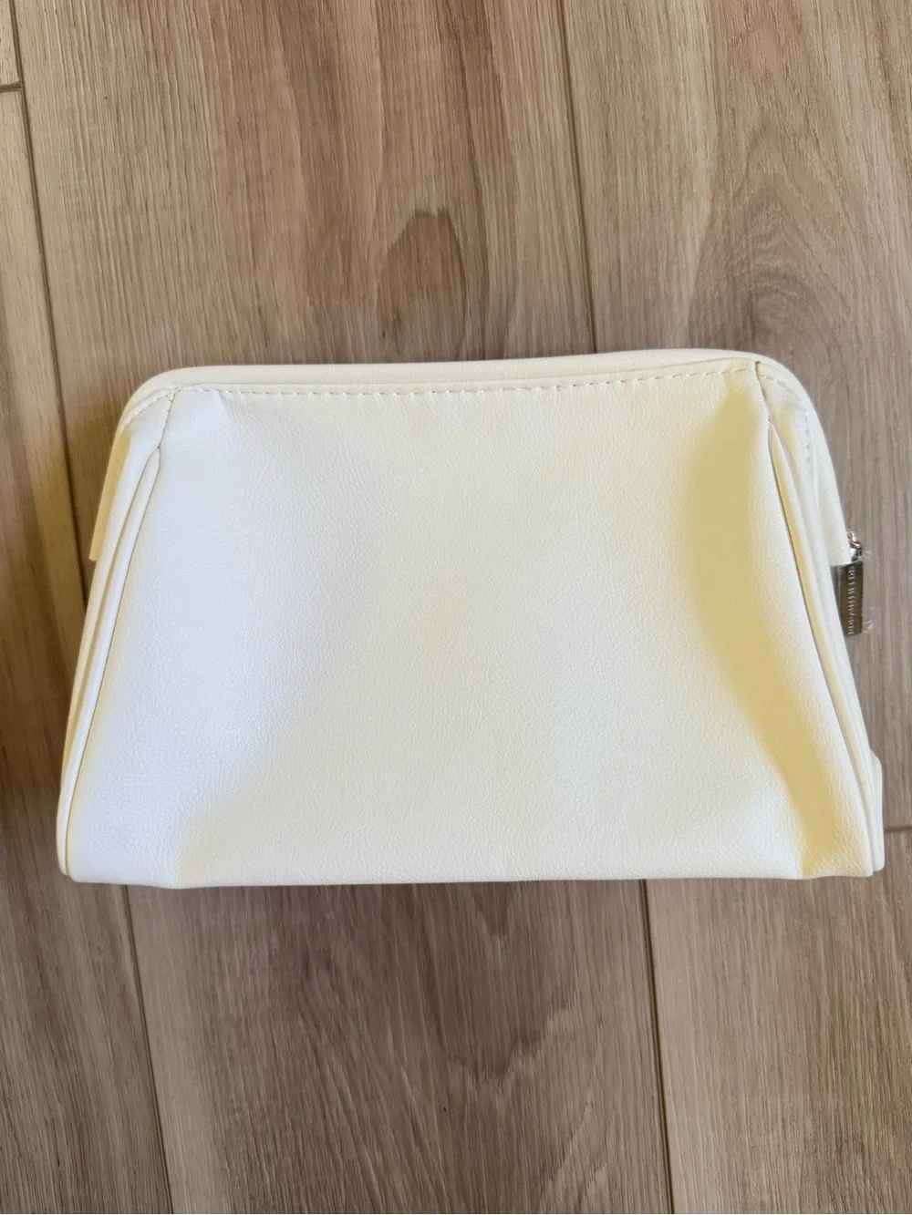 Rodan + Fields White Cosmetic Pouch